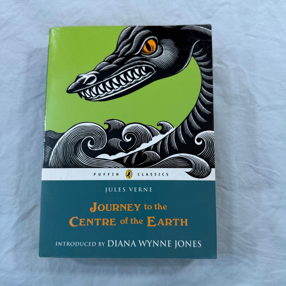 Journey to the Centre of the Earth Jules Verne Puffin Classics Paperback 2008
